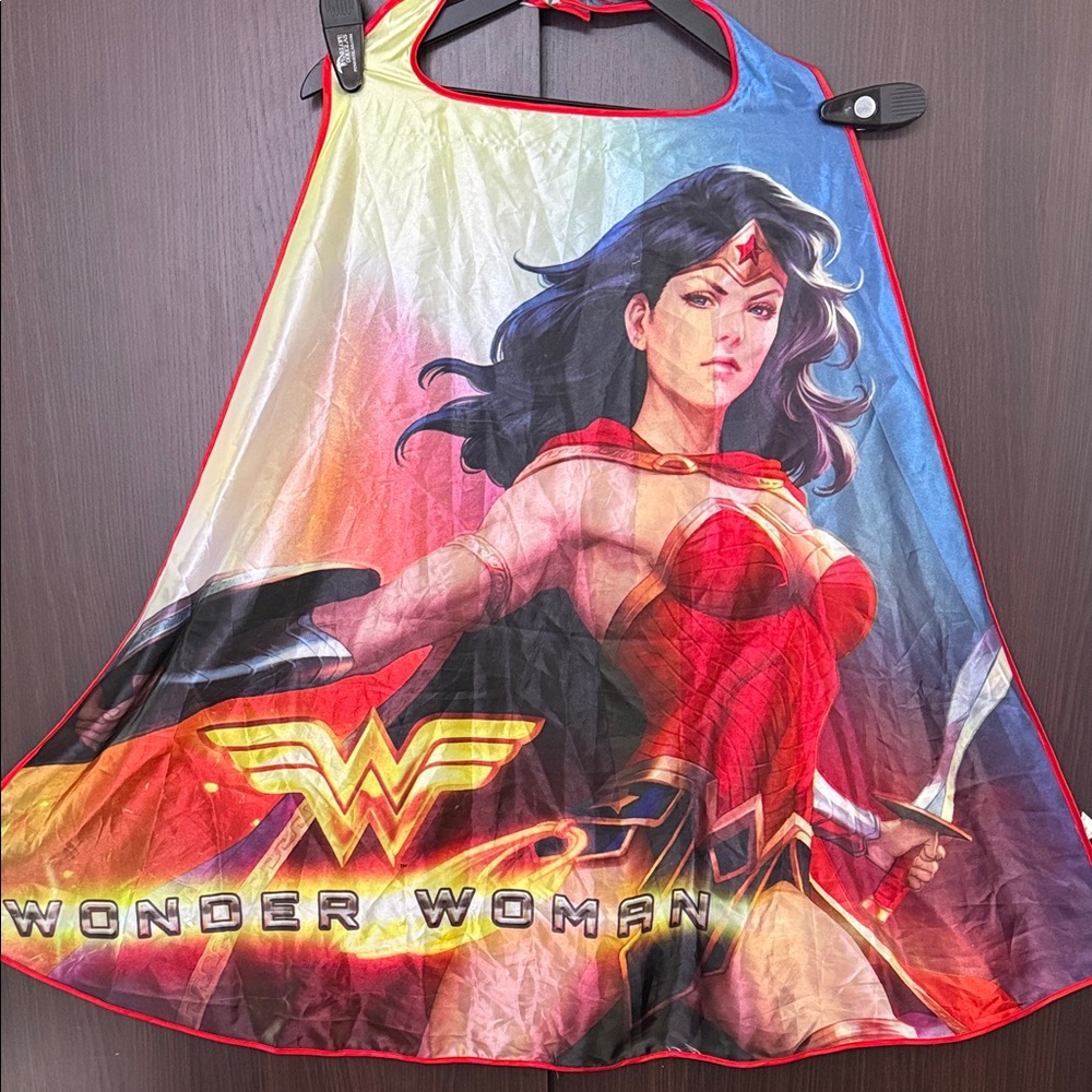 Wonder Woman Graphic Cape - Red and Gold